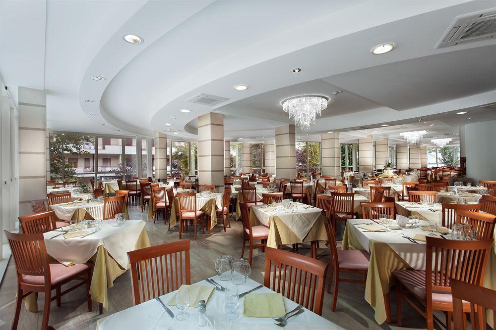 Hotel Michelangelo Bellaria-Igea Marina Extérieur photo
