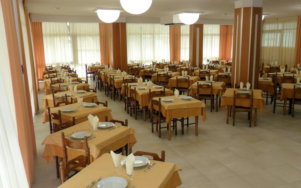 Hotel Michelangelo Bellaria-Igea Marina Extérieur photo